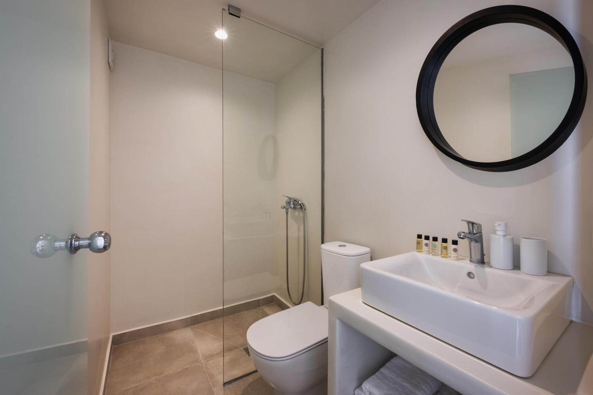 Hillside Elegance Suites Fira  Exterior foto