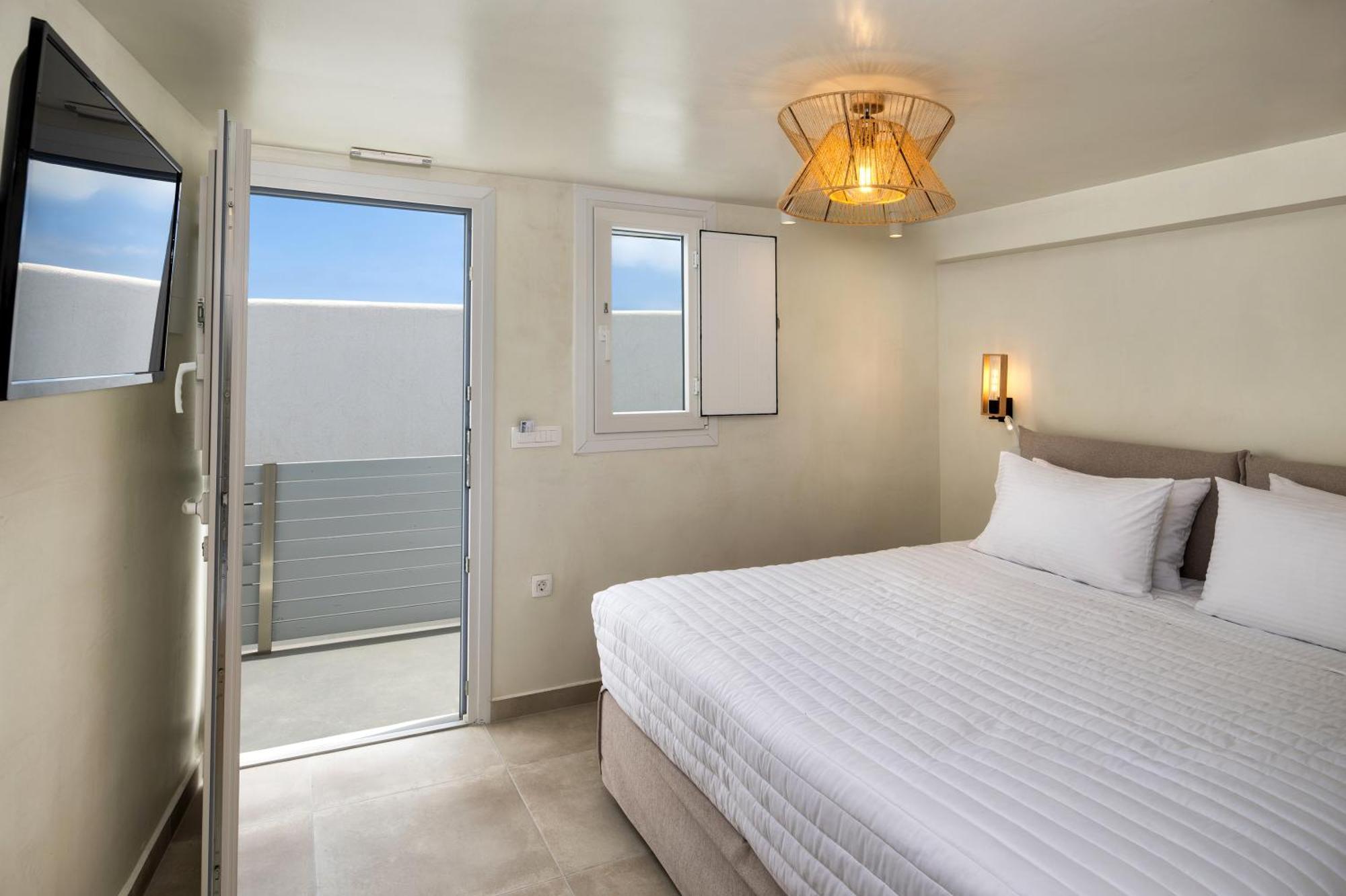 Hillside Elegance Suites Fira  Exterior foto